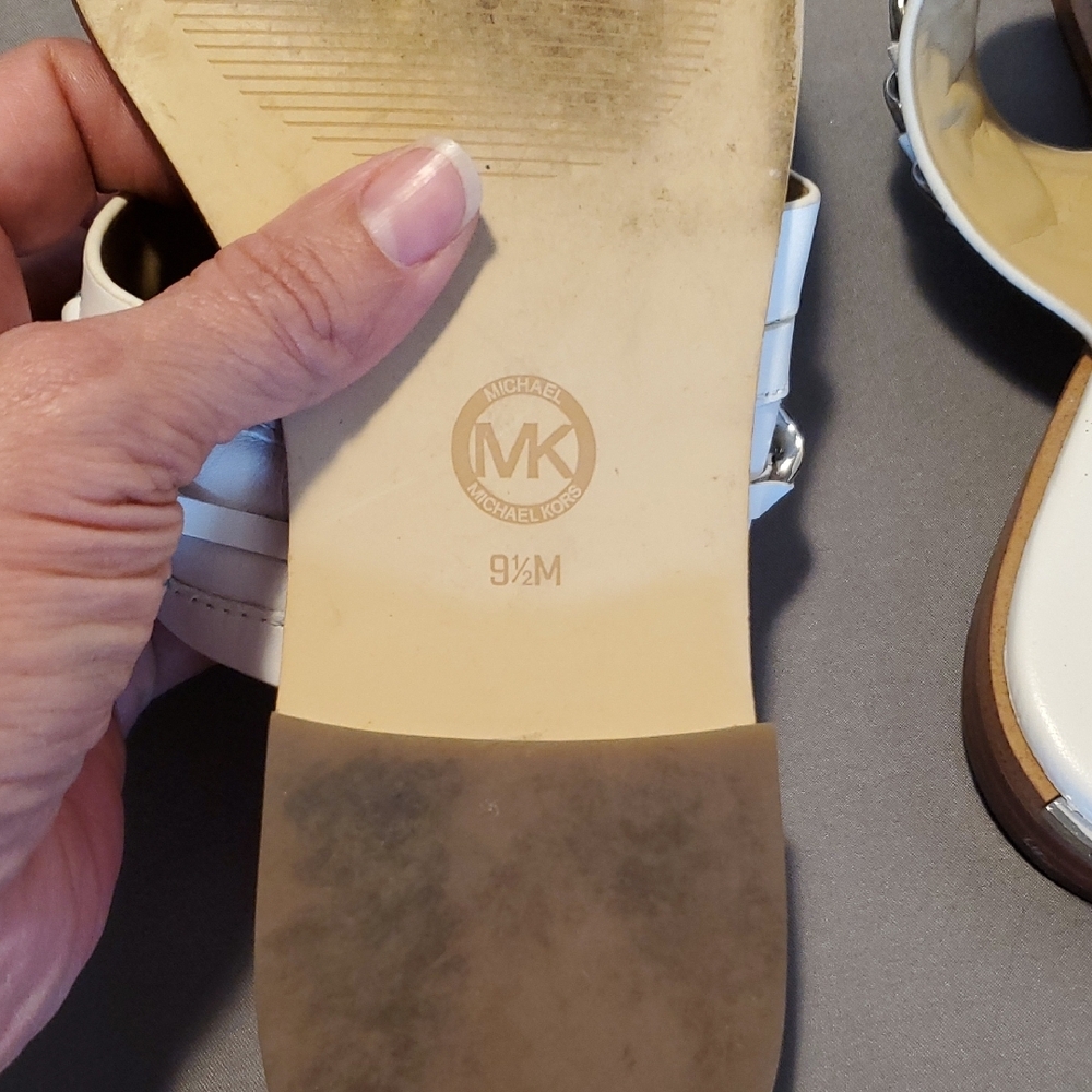 Michael Kors White Sandals with Silver Chain Detail - Picture 4 of 5